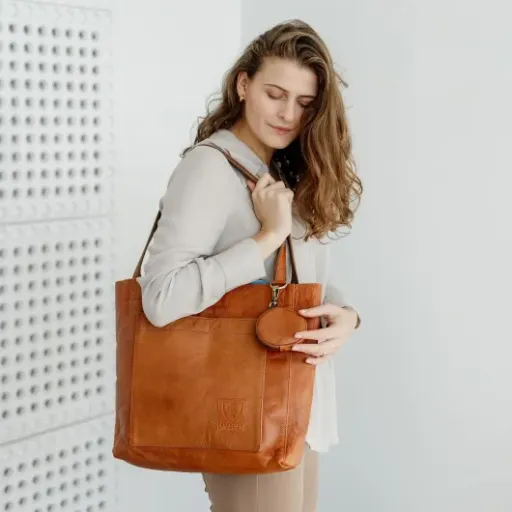 Test Berliner Bags Seville : le grand cabas en cuir qui fait (presque) tout au quotidien