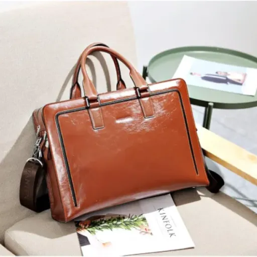 Test BOSTANTEN Sac Serviette cuir 15,6" : le cartable pro qui en impose mais pèse son poids