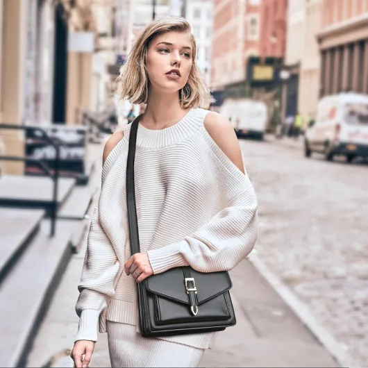 Sac a Main Femme en Cuir Sac Bandoulière Femme Petit Sacs Bandouliere Pochette Sac à Main Tendance Sacoche Portés épaule pour Femme Sac de Soirée - Avec 2 Larges Sangles Amovibles T153-noir