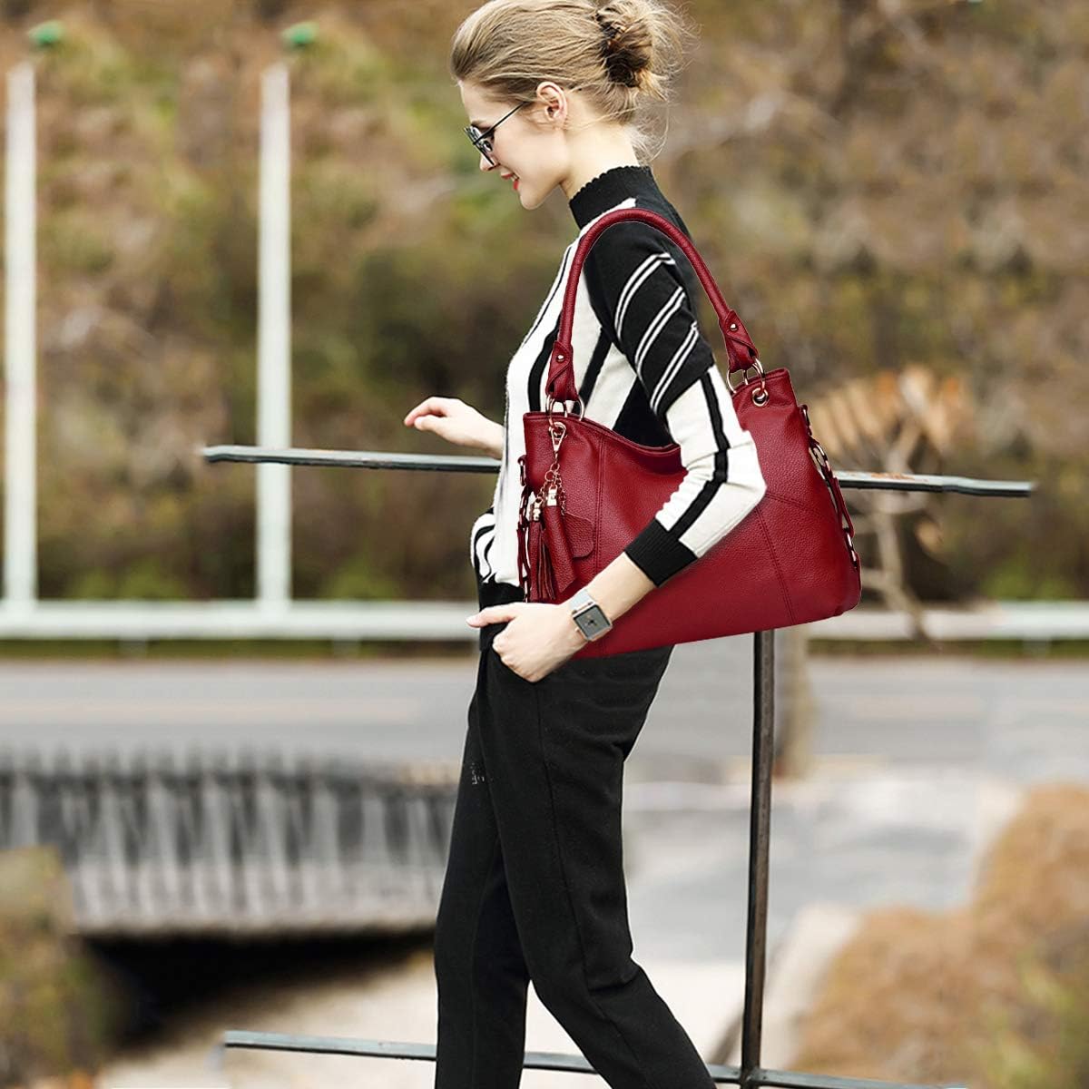 NICOLE & DORIS Sac à Main pour Femme Sac à bandoulière pour Femme en Cuir Sac fourre-Tout avec Pompon Vin Rouge