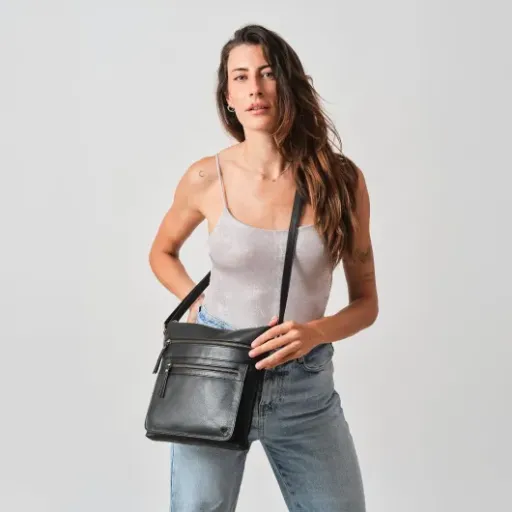 Test Petit Sac Bandoulière Femme Cuir Véritable : le sac qui fait le job sans prétention