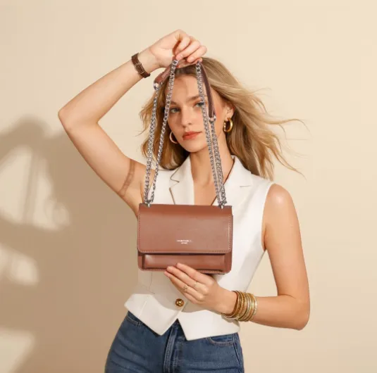 Petit Sac Bandoulière Femme Mini Pochette Téléphone Portable Cuir PU Rigide à Main Chaînes Porté Epaule Besace Rectangle Sacoche Soirée Shopping Ville Tendance Noir, Taille unique