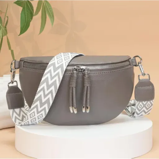 Test Sac Banane Femme Gris Foncé : pratique pour le quotidien, sans prétention