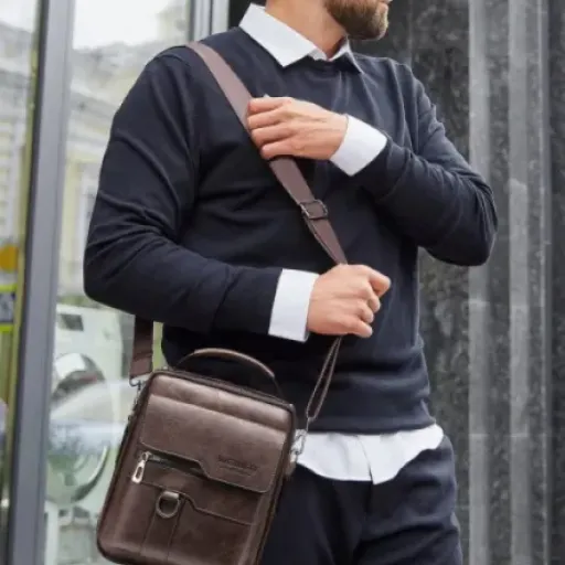 Test Sacoche Homme : Un compagnon correct pour le quotidien