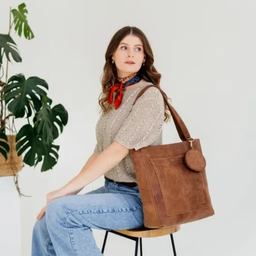 Test Berliner Bags Seville : le grand cabas en cuir qui remplace facilement un sac à dos de boulot