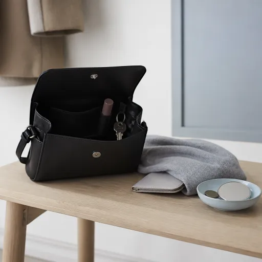 Petit sac noir élégant : les modèles qui ne vous obligent pas à choisir entre clés et rouge à lèvres